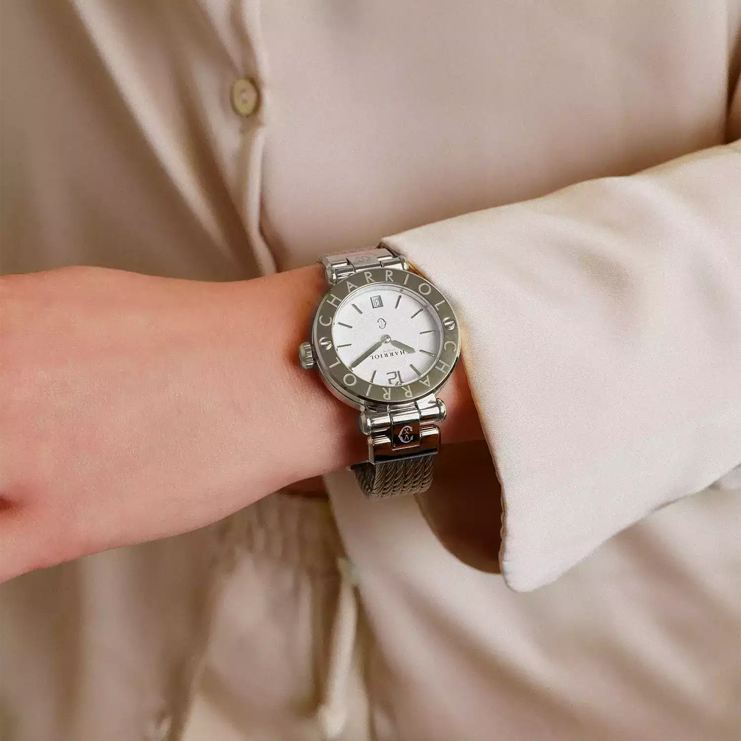 NAVIGATOR CRUISE36MM, CALIBRE QUARTZ, CADRAN NACRE, BEZEL "CHARRIOL CHARRIOL ", BRACELET INTERCHANGEABLE CABLE ACIER - Charriol Geneve - Montres