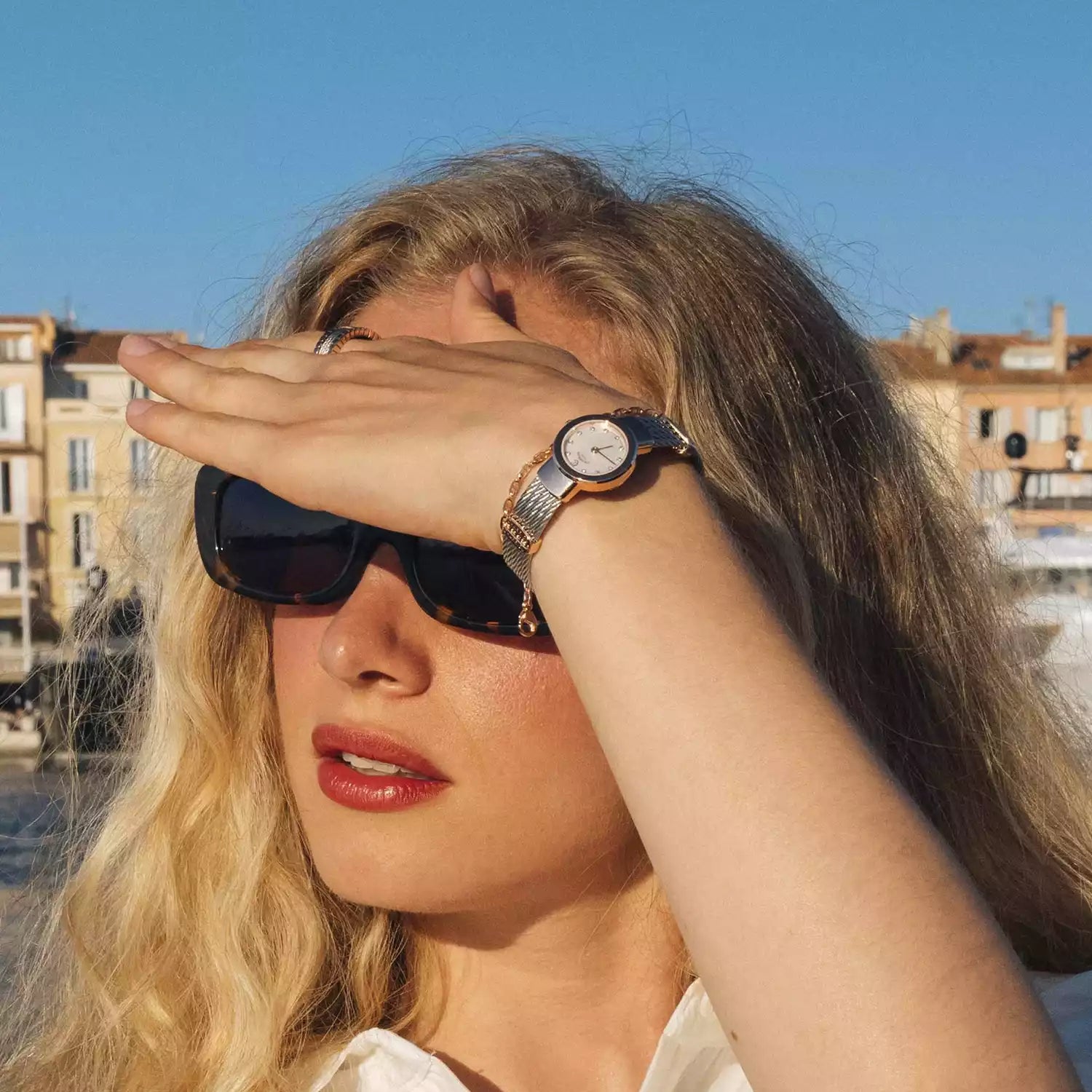 ST TROPEZCALIBRE QUARTZ, NACRE AVEC 11 DIAMANTS, BEZEL ACIER PVD OR ROSE, BRACELET CABLE ACIER - Charriol Geneve - Montres