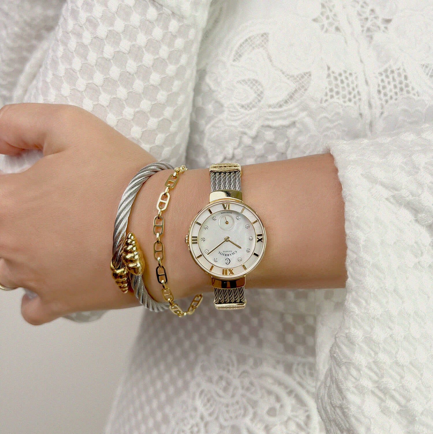 ST TROPEZ30MM, CALIBRE QUARTZ, NACRE AVEC DIAMANT 10 DIAMANTS, BEZEL NACRE, BRACELET CABLE ACIER - Charriol Geneve - Montres