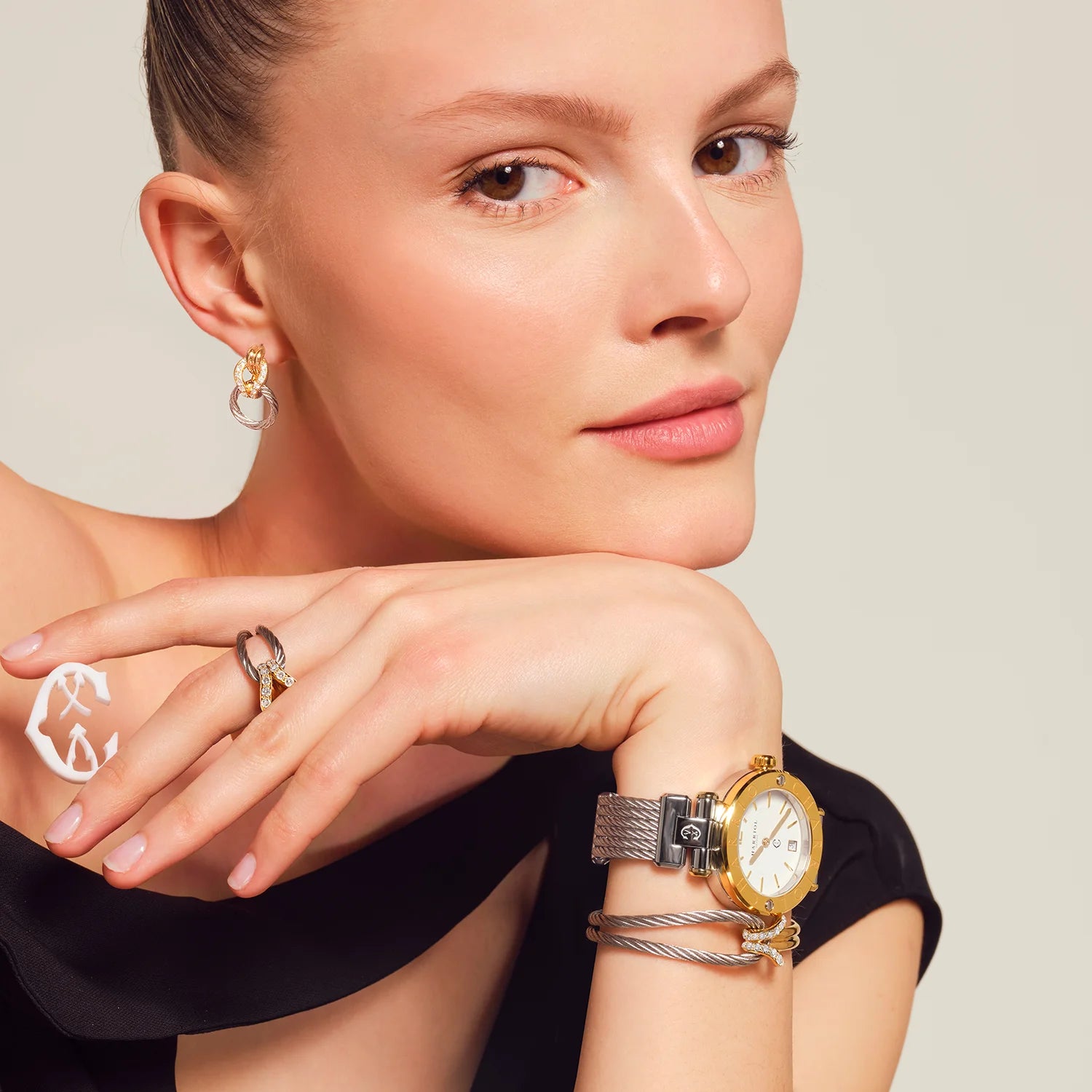 NAVIGATOR CRUISE36MM, CALIBRE QUARTZ, CADRAN NACRE, BEZEL "CHARRIOL CHARRIOL ", BRACELET INTERCHANGEABLE CABLE ACIER - Charriol Geneve - Montres