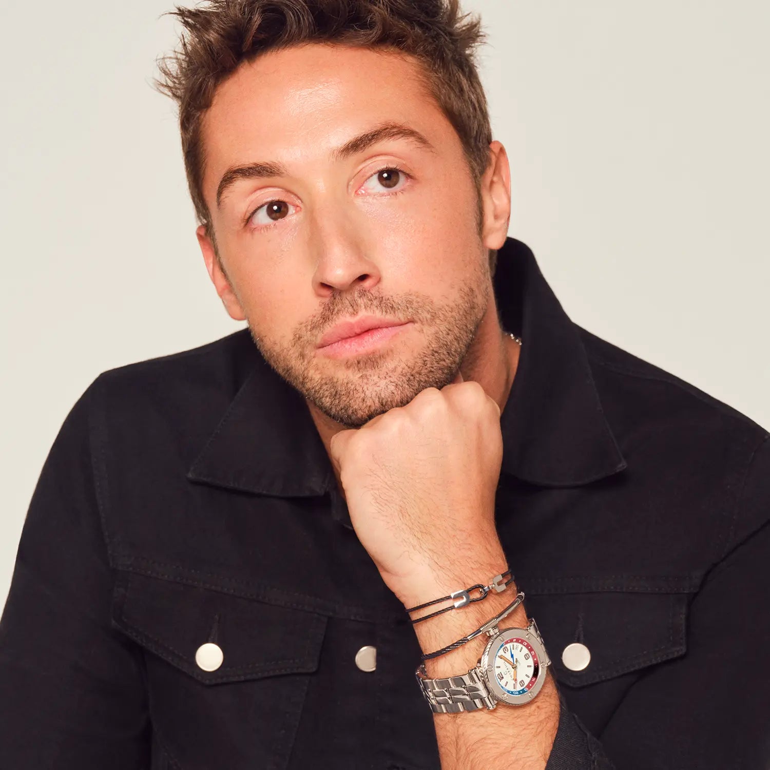 NAVIGATOR SURF GMT, 41MM, CALIBRE AUTOMATIQUE, CADRAN BLANC, 6 SCREWS BEZEL, BRACELET INTERCHANGEABLE ACIER - Charriol Geneve - Montre