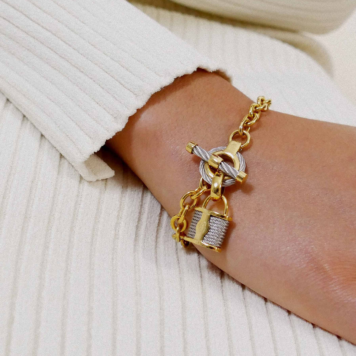 Acier_Jaune Or Hublot avec serrure